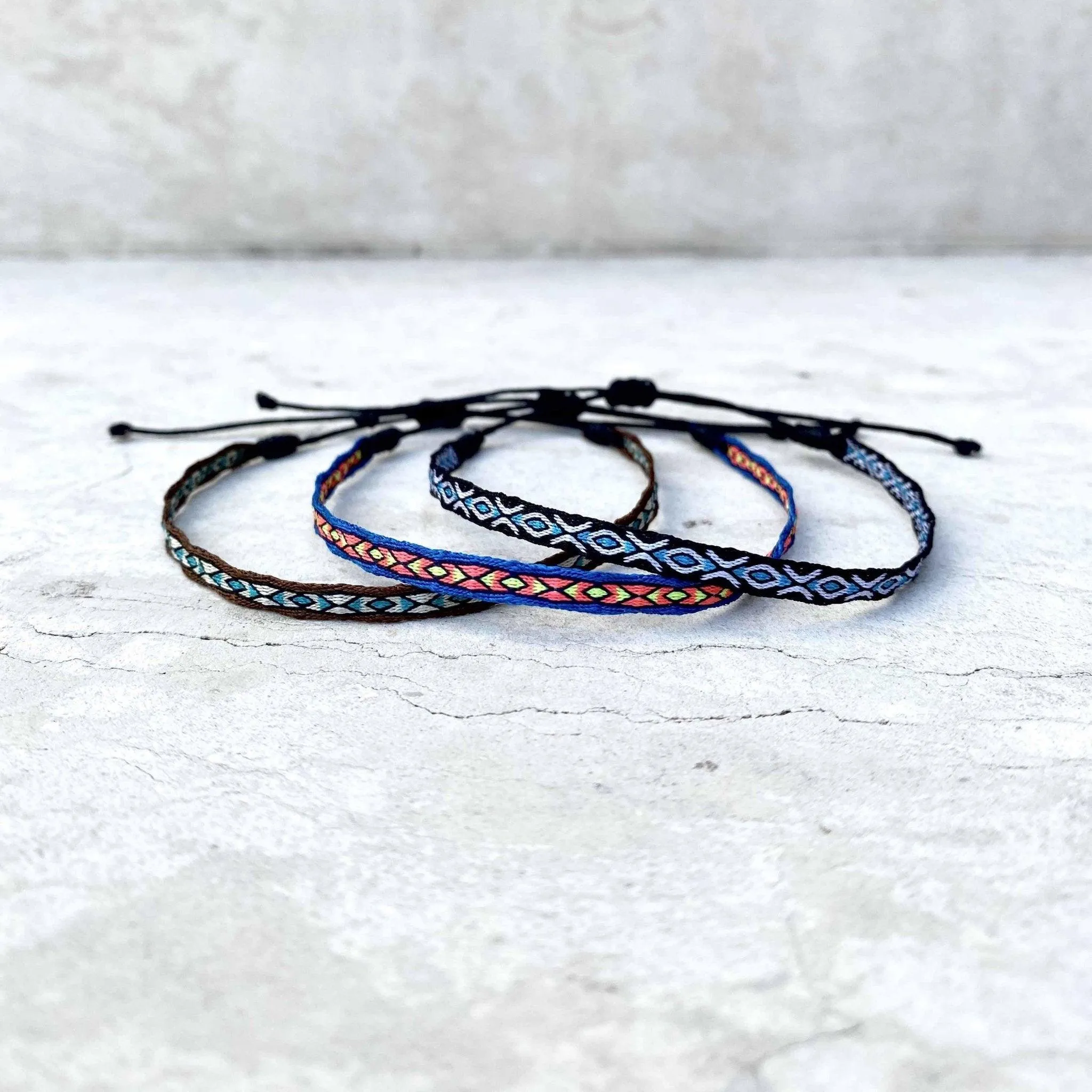 Handmade Purnama Bracelet (Santorini Blue/White)